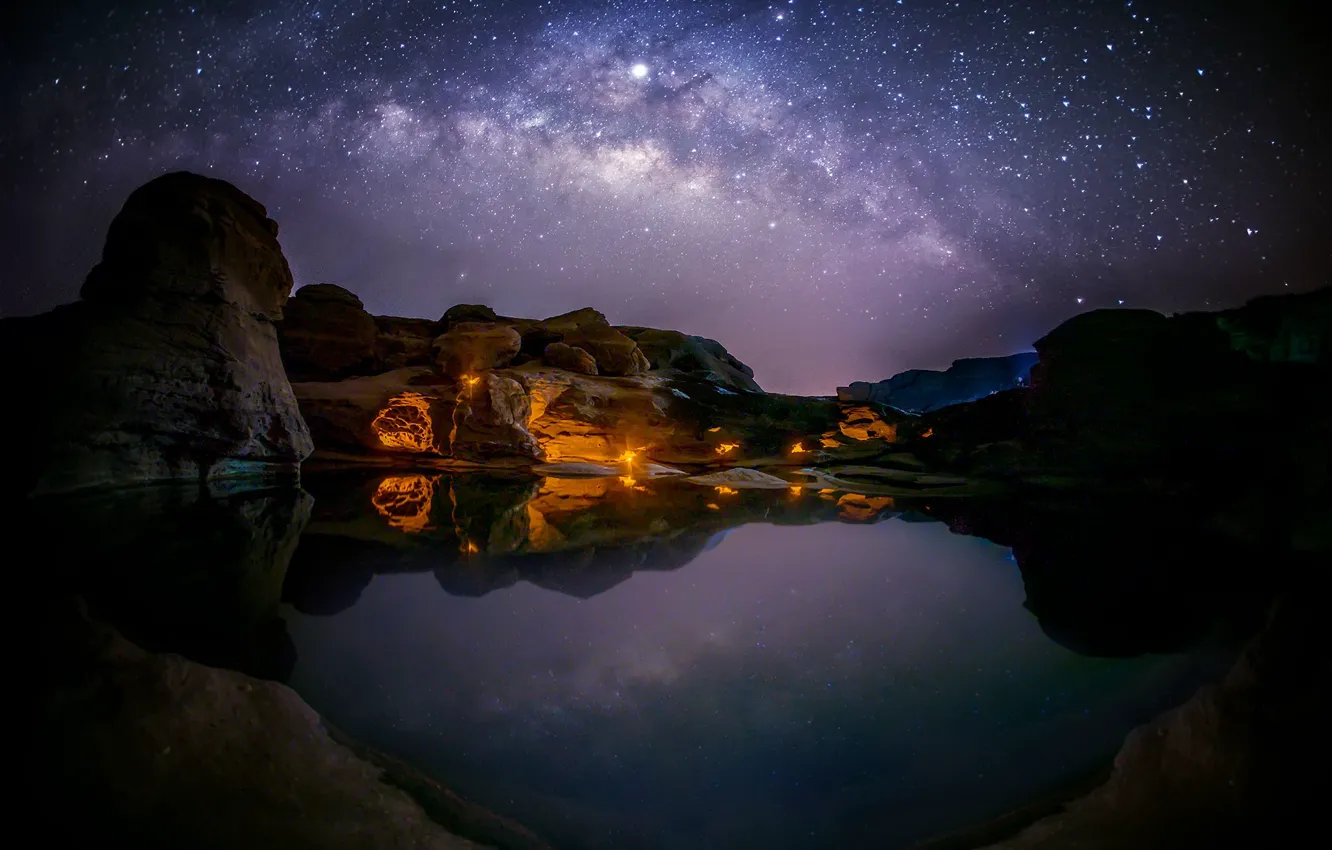 Фото обои озеро, скалы, звёзды, Млечный Путь