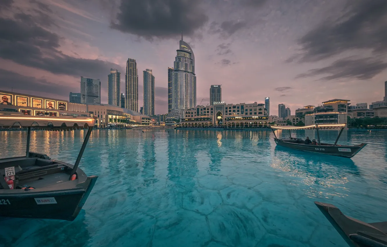 Фото обои вода, город, здания, лодки, Дубай, ОАЭ, Андрей Чиж