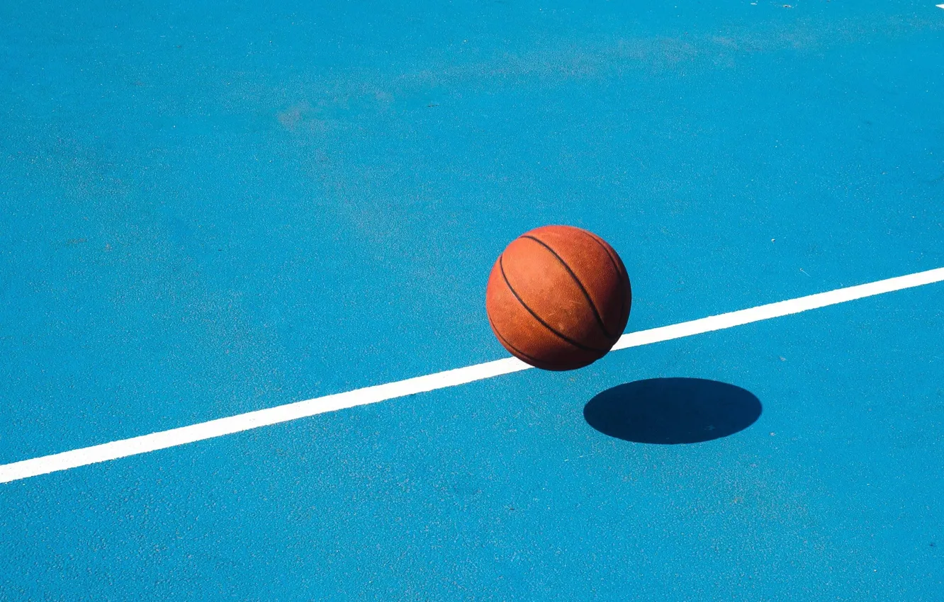 Фото обои мяч, минимализм, баскетбол, площадка, баскетбольный мяч