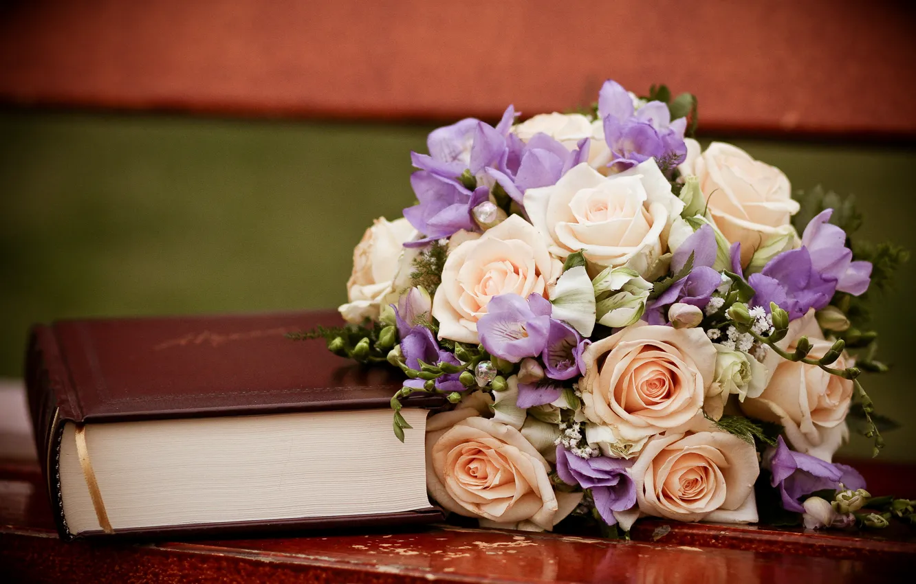 Фото обои цветы, книга, свадьба