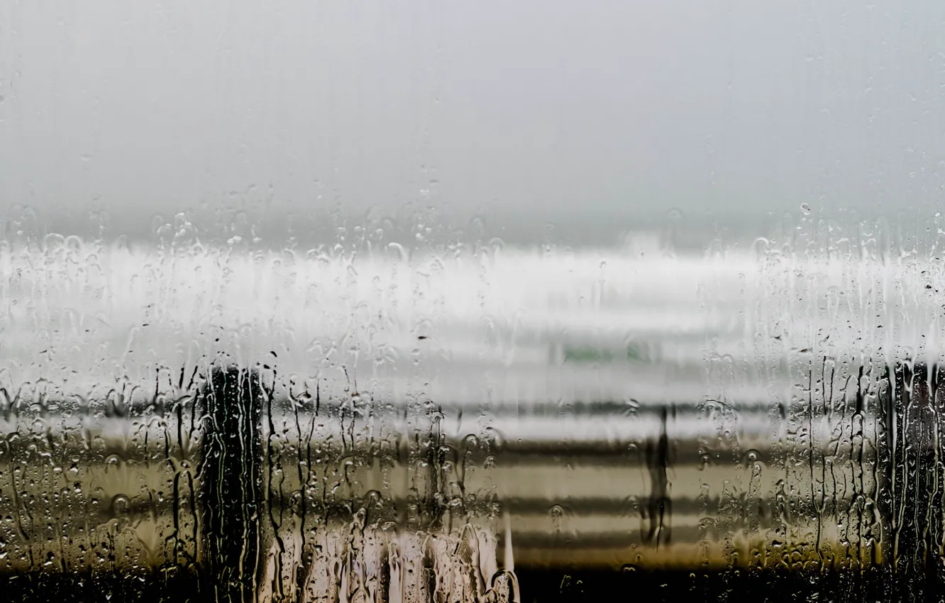 Фото обои море, волны, пляж, небо, стекло, вода, дождь, забор