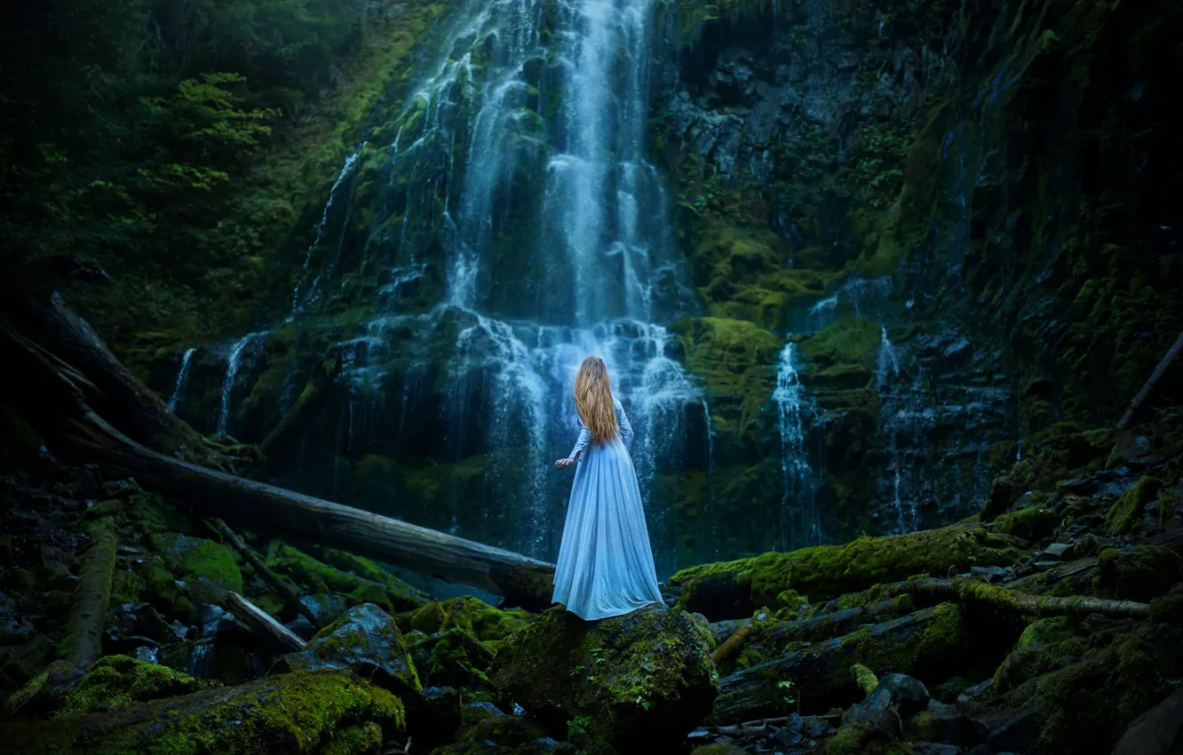 Фото обои девушка, пейзаж, природа, поза, камни, скалы, голубое, берег