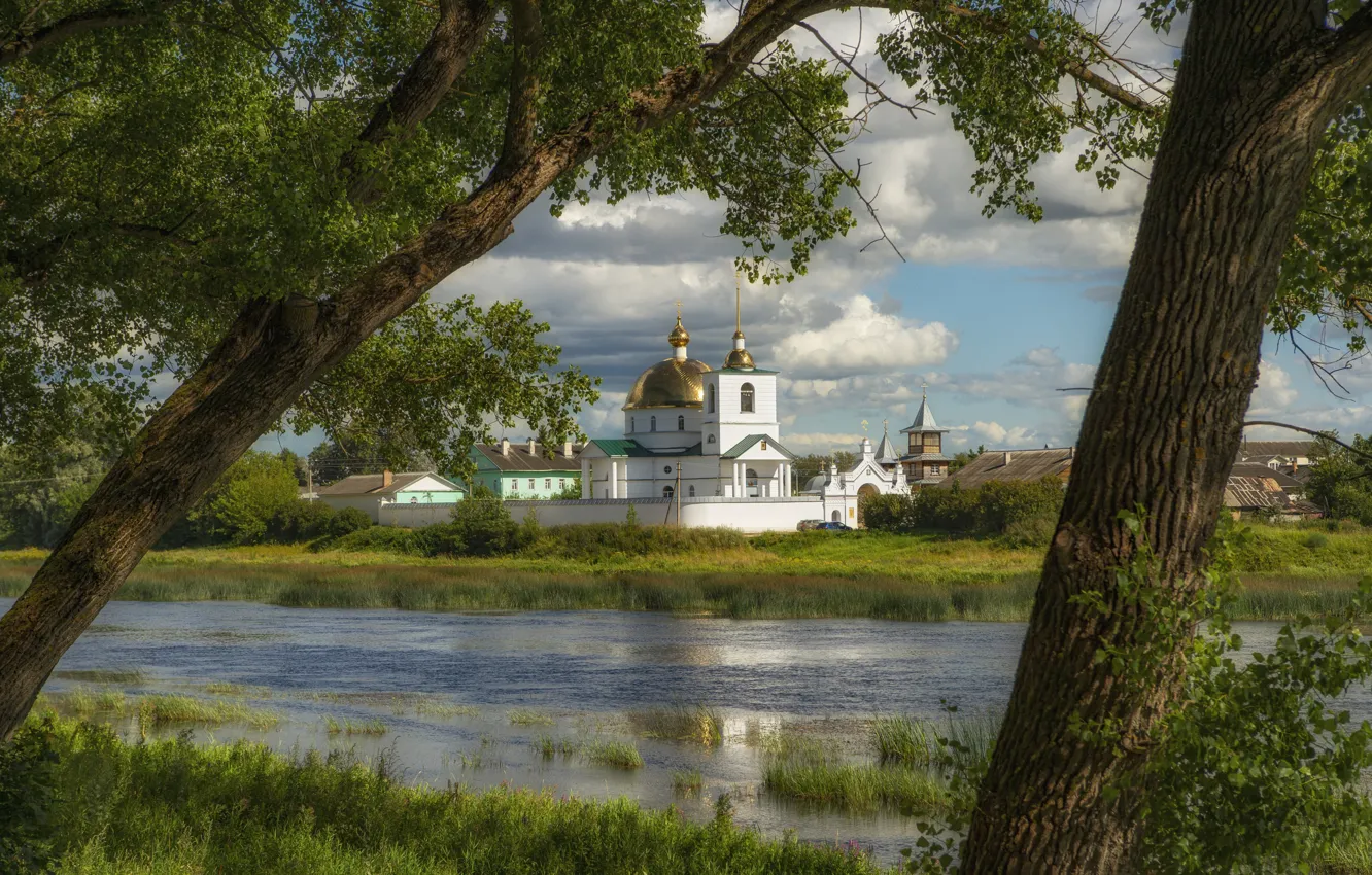 Фото обои деревья, пейзаж, природа, река, Великая, берега, Юрий Кулаков, Спасо-Казанский Симанский монастырь