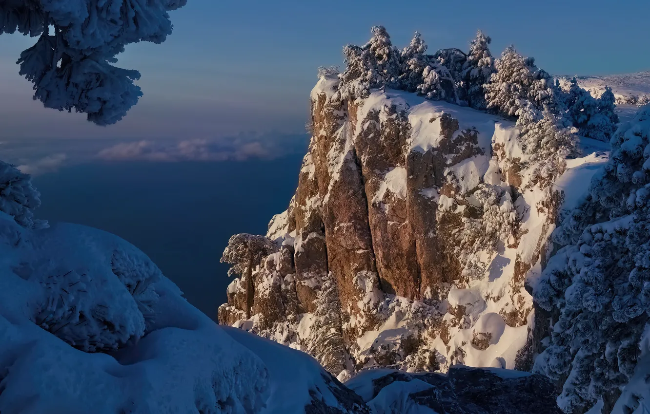 Фото обои зима, снег, скала, гора, Россия, Крым, Крымские горы