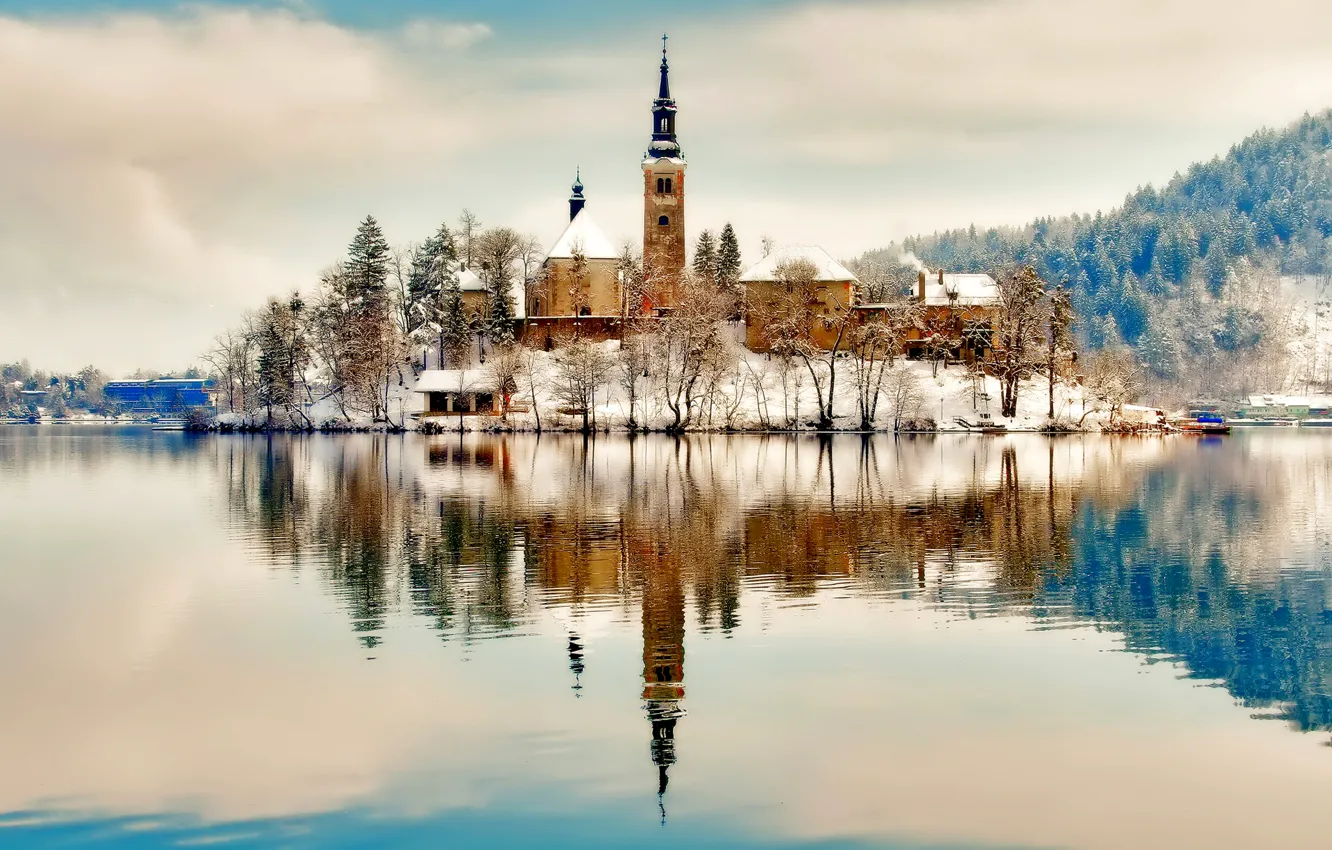 Фото обои зима, снег, горы, озеро, отражение, остров, церковь, Словения
