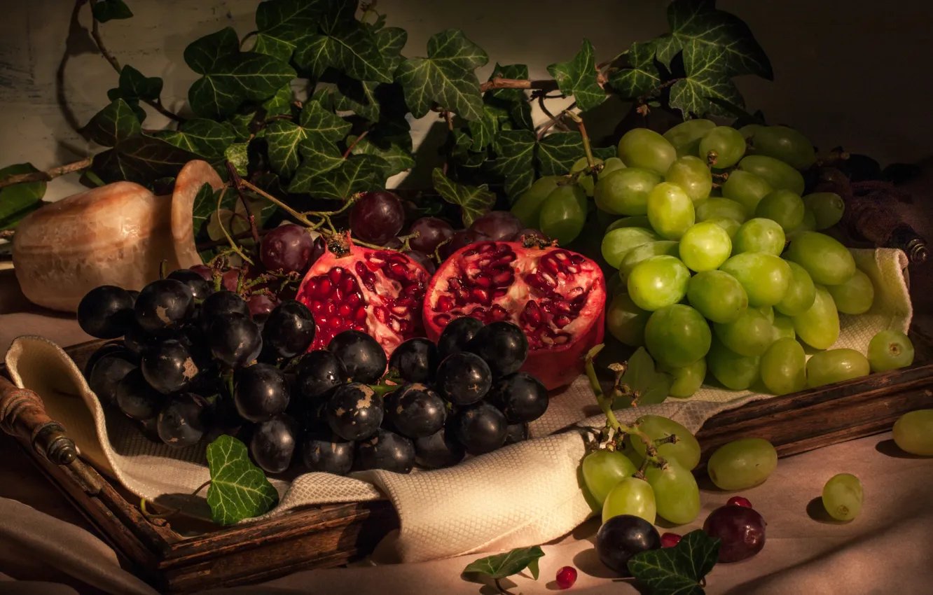 Фото обои виноград, фрукты, поднос, гранат