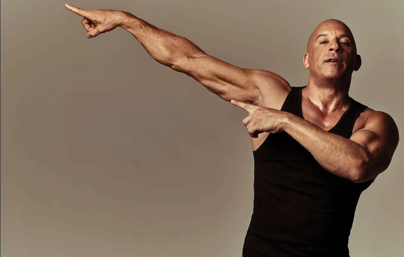 Фото обои поза, фон, актёр, Вин Дизель, Vin Diesel
