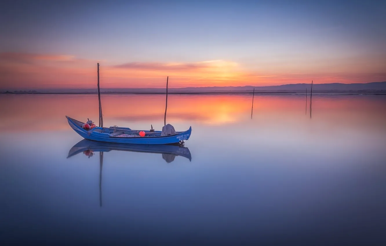 Фото обои море, восход, рассвет, лодка, утро, Португалия, Portugal, Лагуна Авейру