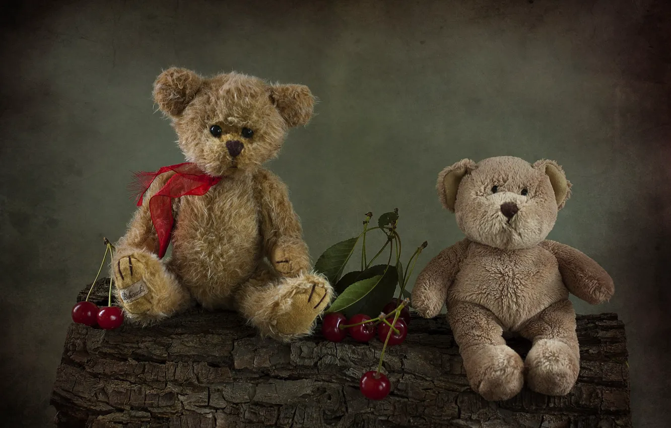 Фото обои вишня, ягоды, игрушки, мишки