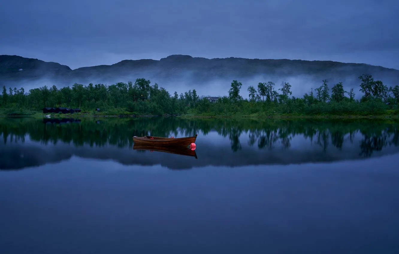 Фото обои деревья, горы, озеро, отражение, лодка, Норвегия, Norway, Sulitjelma