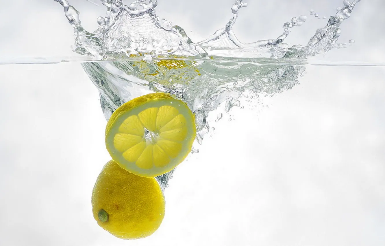 Фото обои белый, вода, брызги, фон, лимон, lemon