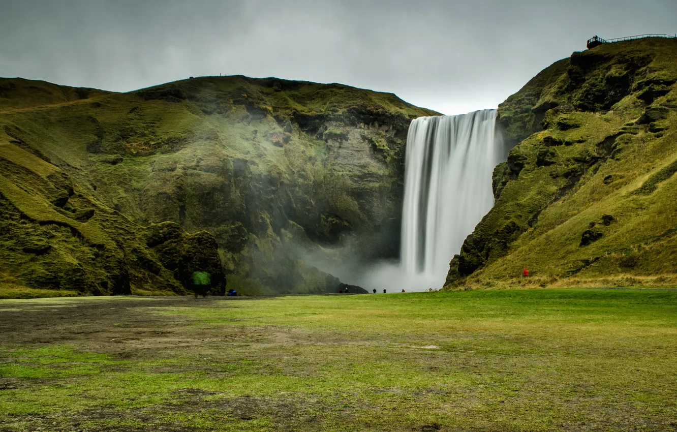 Фото обои камни, скалы, водопад, мох, Исландия, Skogafoss