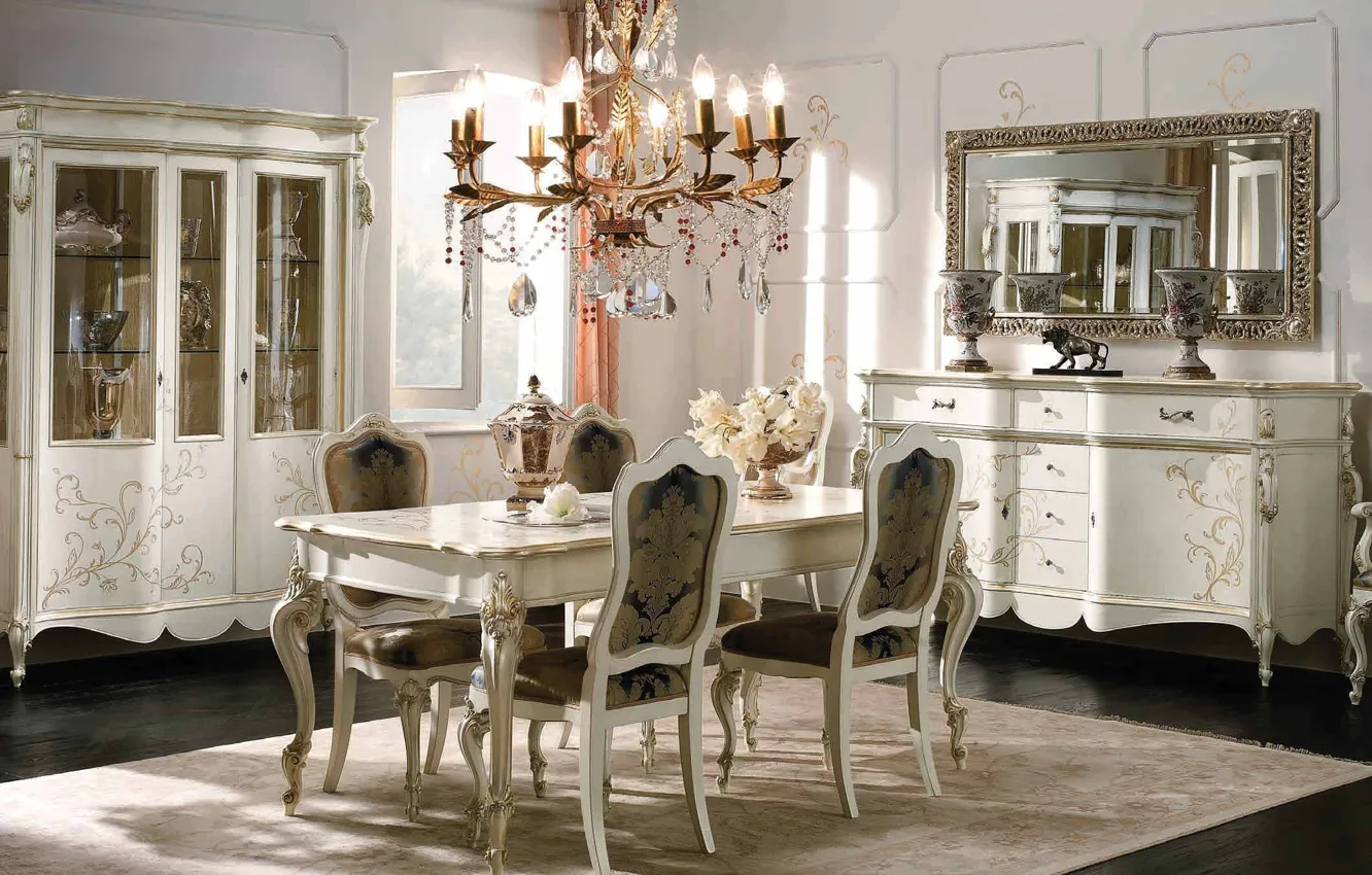 Фото обои белый, стол, золото, мебель, стулья, интерьер, люстра, гостиная