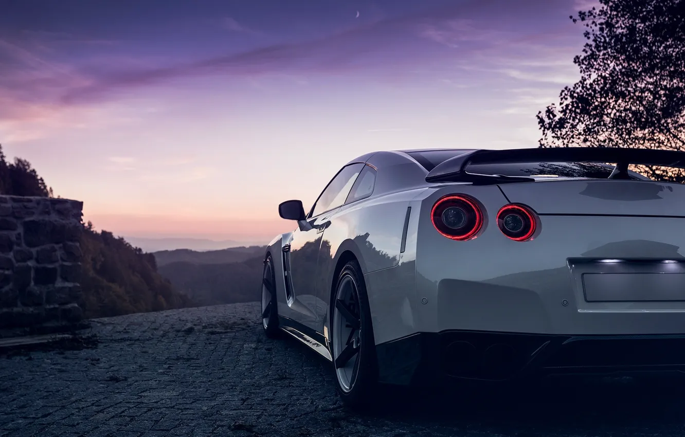 Фото обои GTR, Moon, Nissan, Sky, Lights, White, R35, Spoiler