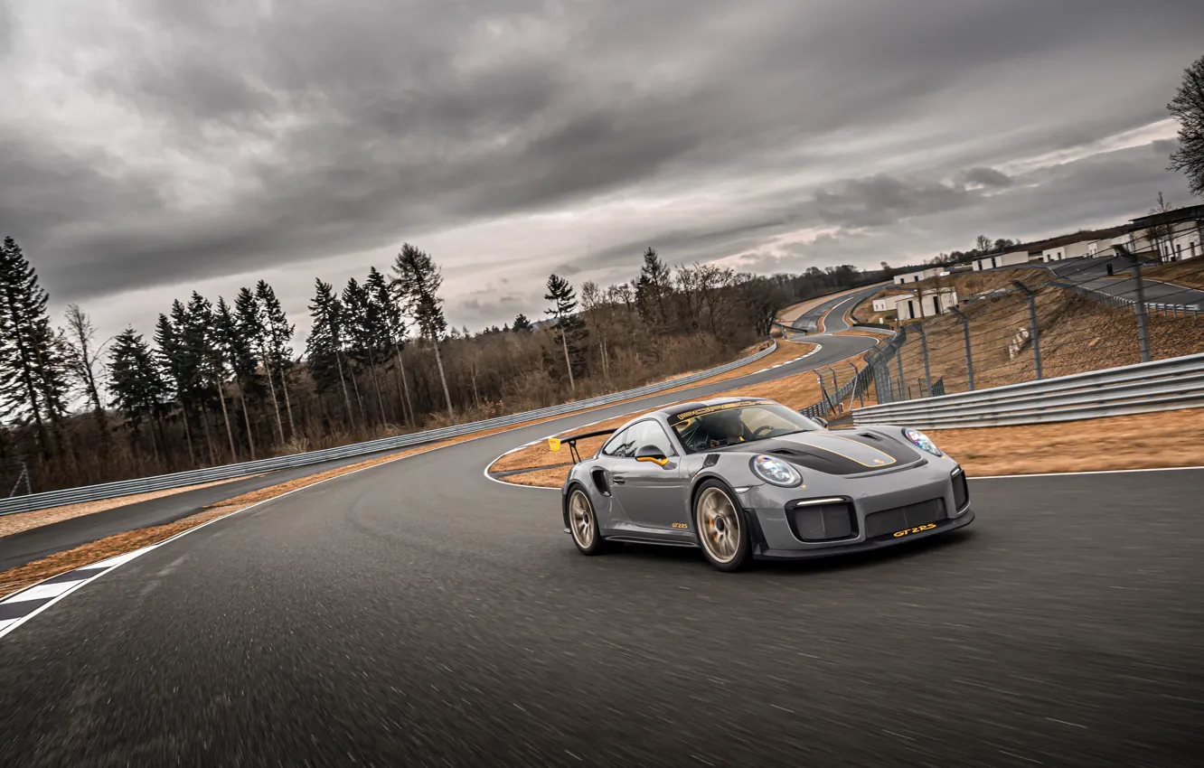 Фото обои пасмурно, скорость, 911, Porsche, гоночный трек, GT2 RS, 991, Edo Competition