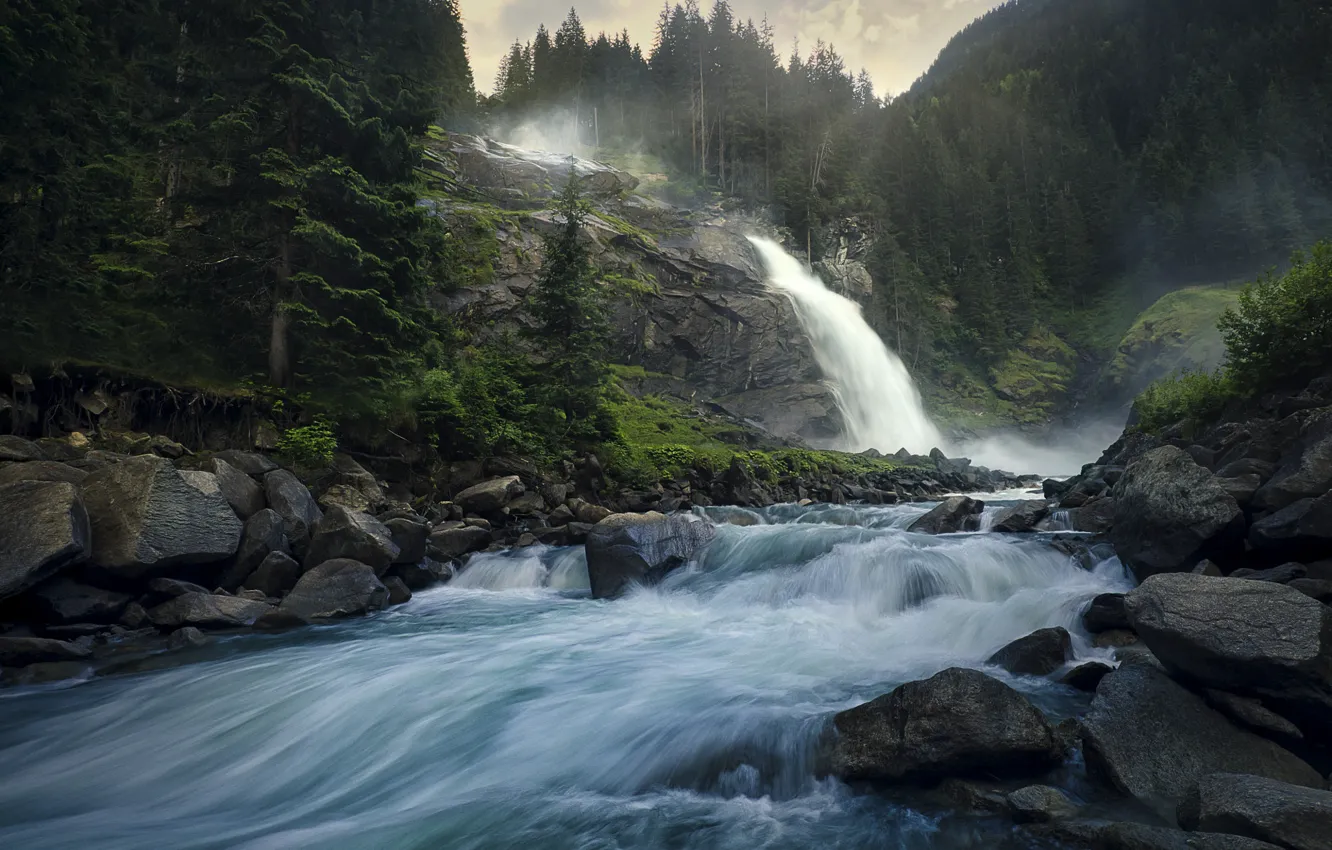 Фото обои лес, пейзаж, природа, ручей, камни, скалы, течение, водопад