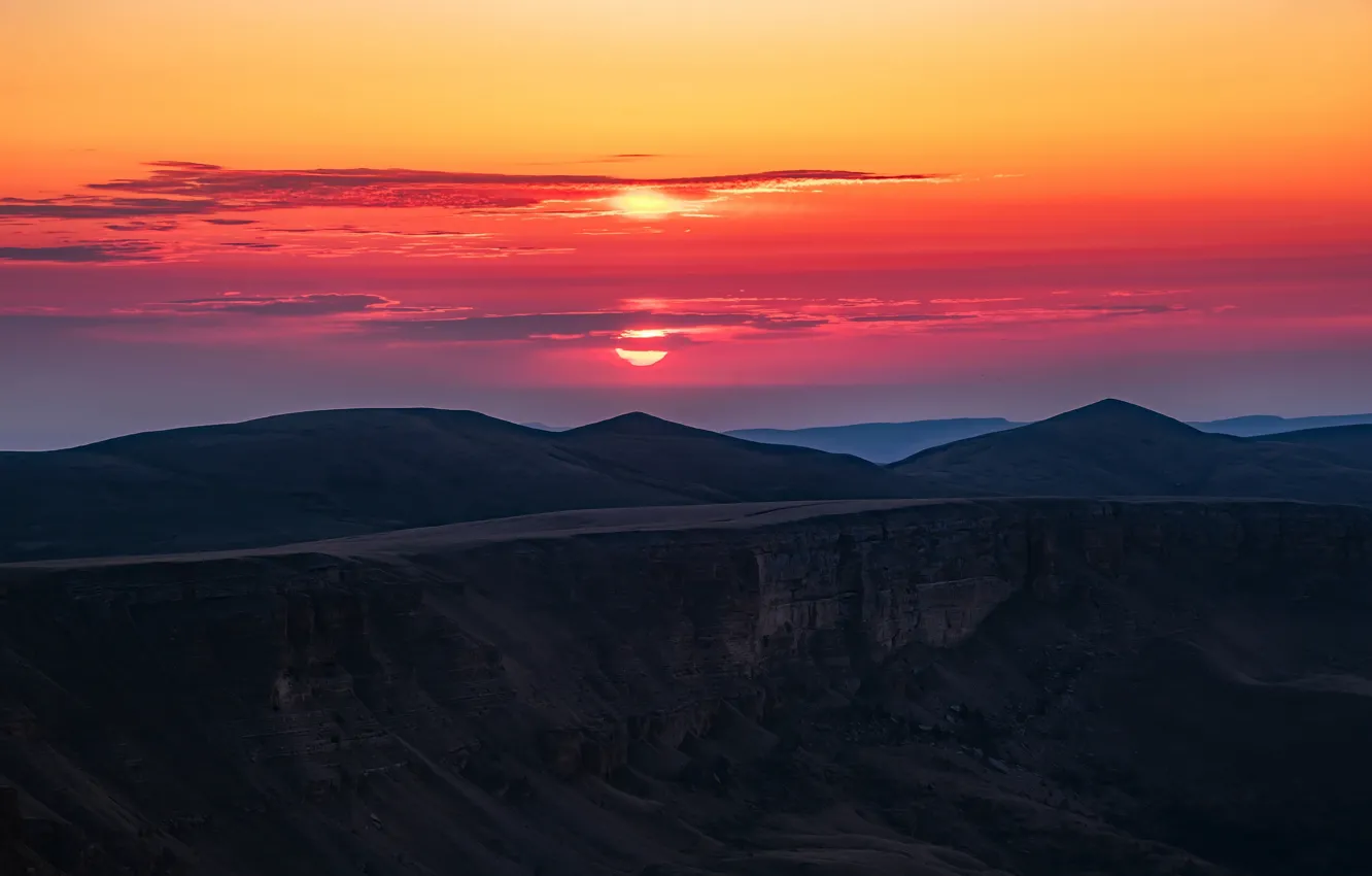 Фото обои солнце, закат, горы, сумерки