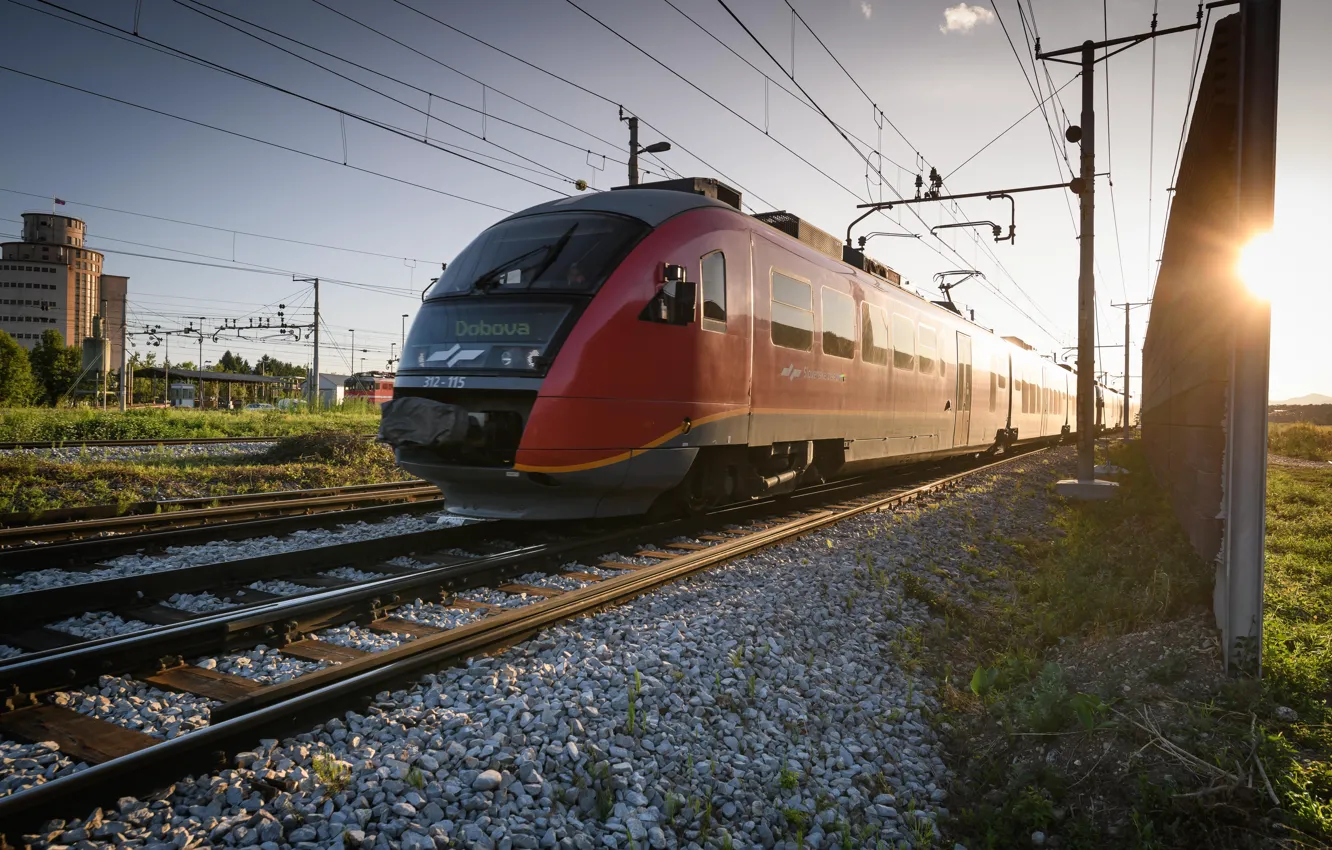 Фото обои Солнце, Slovenian Railways, Словенские железные дороги, Siemens Desiro, passenger trains, Пассажирский поезд