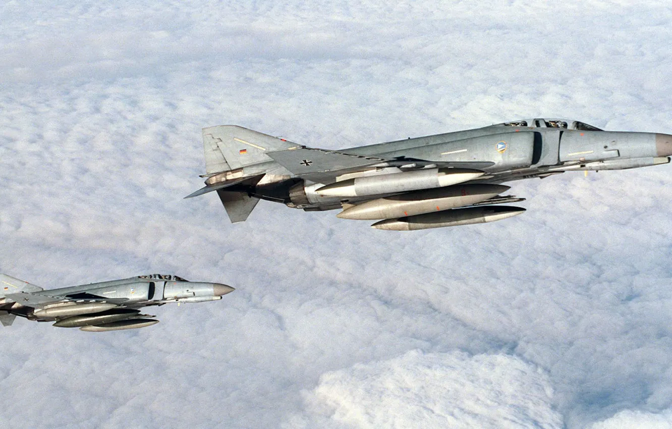 Фото обои F-4, Phantom II, Douglas, McDonnell, истребитель-перехватчик, многоцелевой истребитель, самолёт наземной поддержки второго/третьего поколения