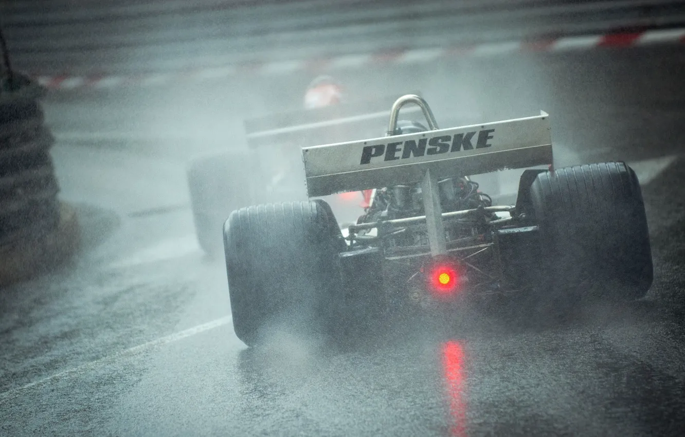 Фото обои Дождь, Гонка, Формула 1, Race, Formula 1, Болид, Rain