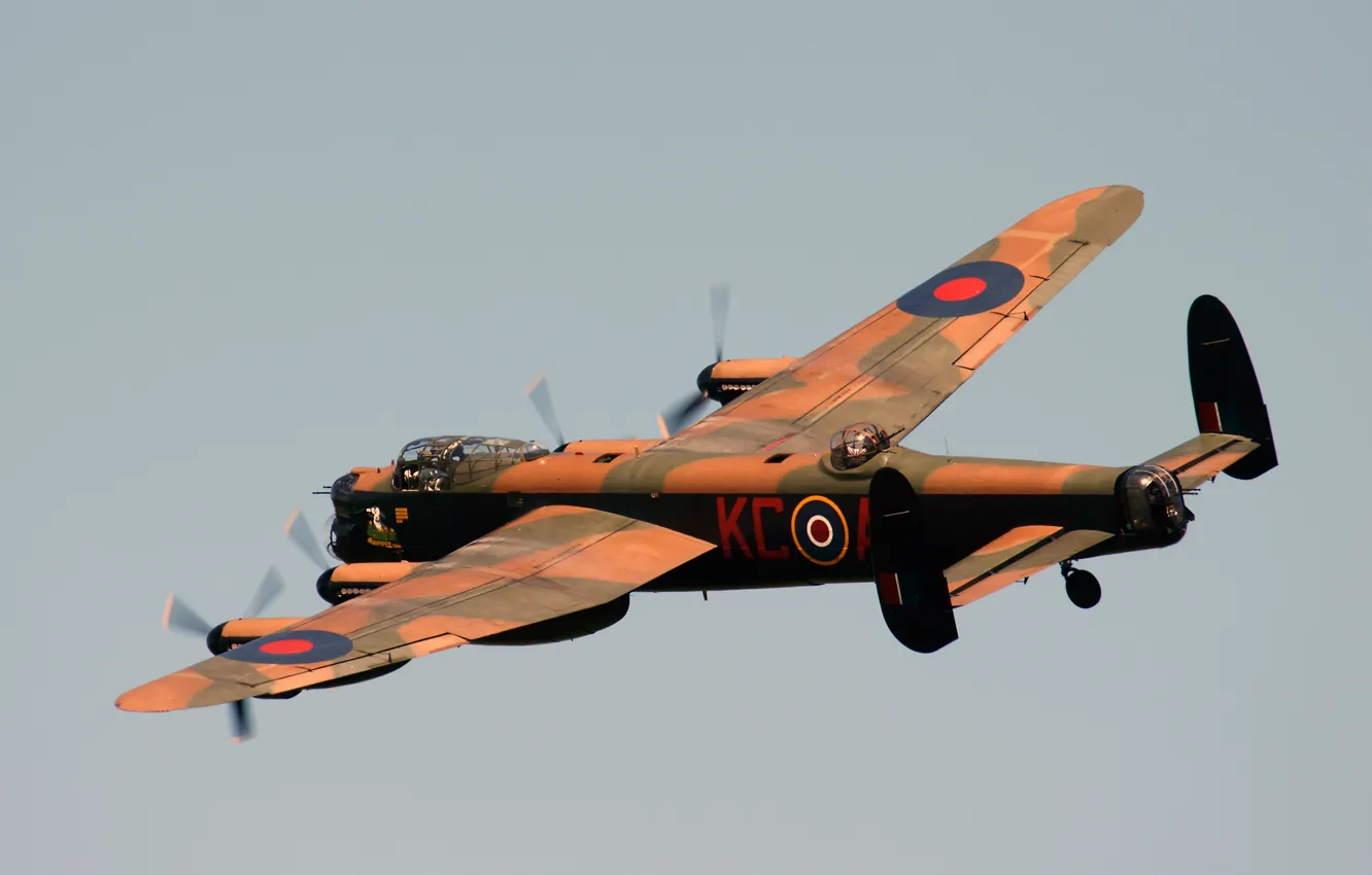 Фото обои бомбардировщик, четырёхмоторный, тяжёлый, Avro Lancaster