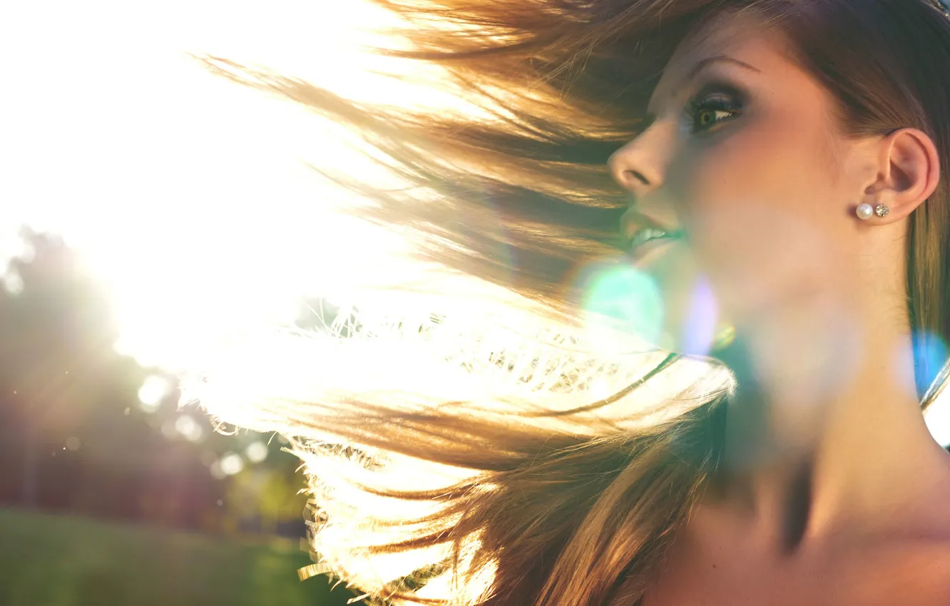Фото обои солнце, свет, ветер, волосы, Девушка, блик