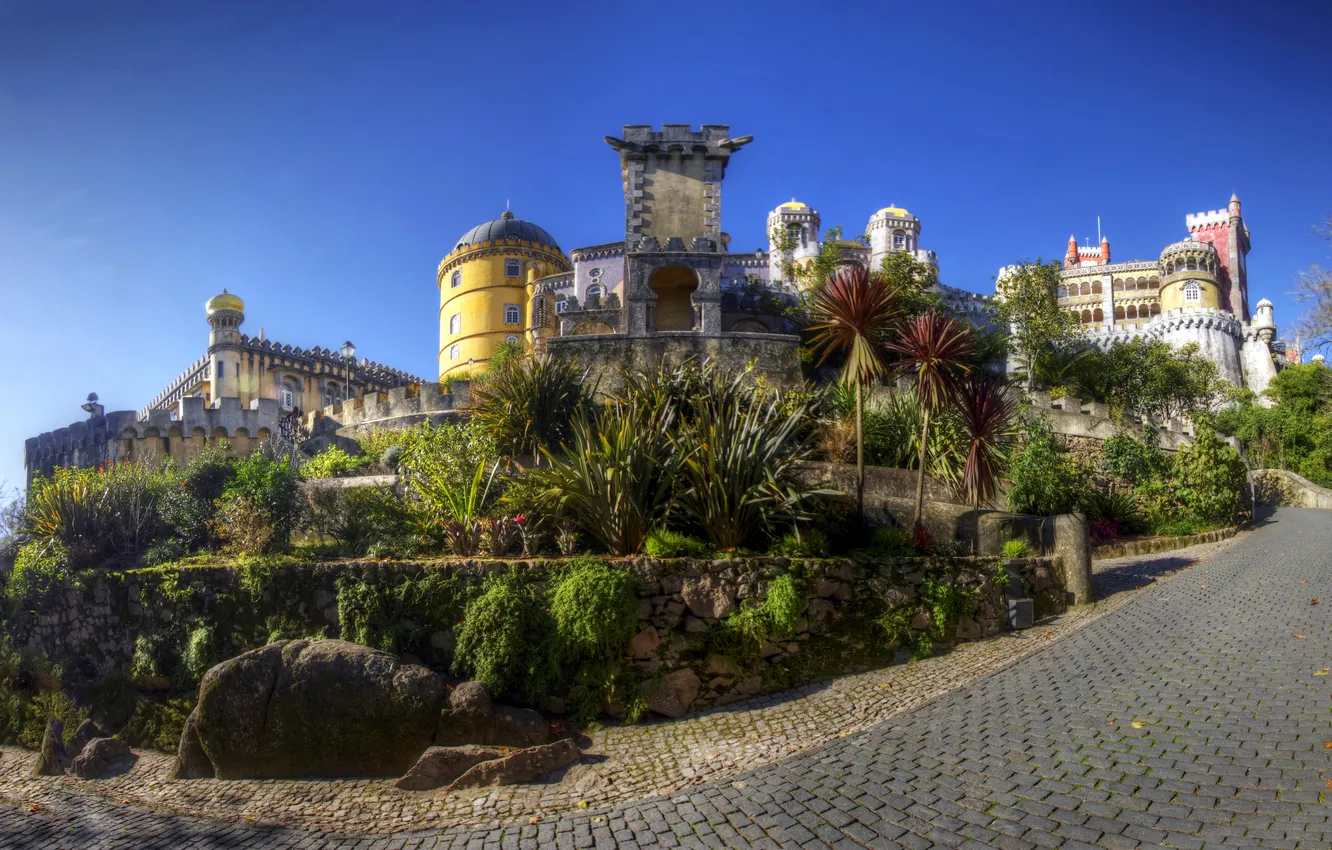 Фото обои дорога, деревья, камни, Португалия, кусты, дворец, возвышенность, Sintra