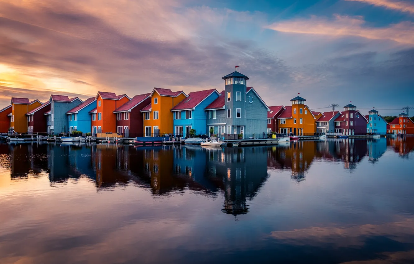 Фото обои вода, закат, город, отражение, здания, дома, лодки, Нидерланды