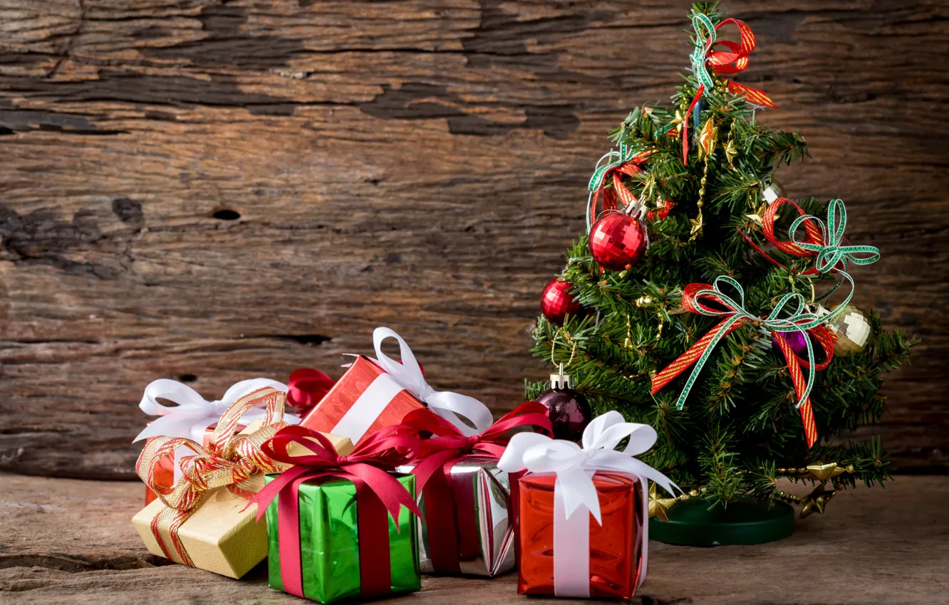 Фото обои украшения, елка, Новый Год, Рождество, подарки, Christmas, wood, tree