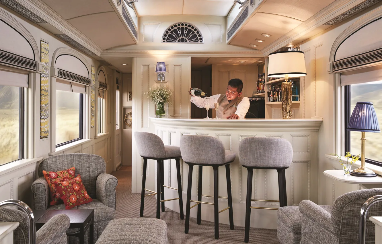 Фото обои мужчина, Южная Америка, бармен, South Americas luxury sleeper train, Роскошный спальный поезд, Pullman day train, …
