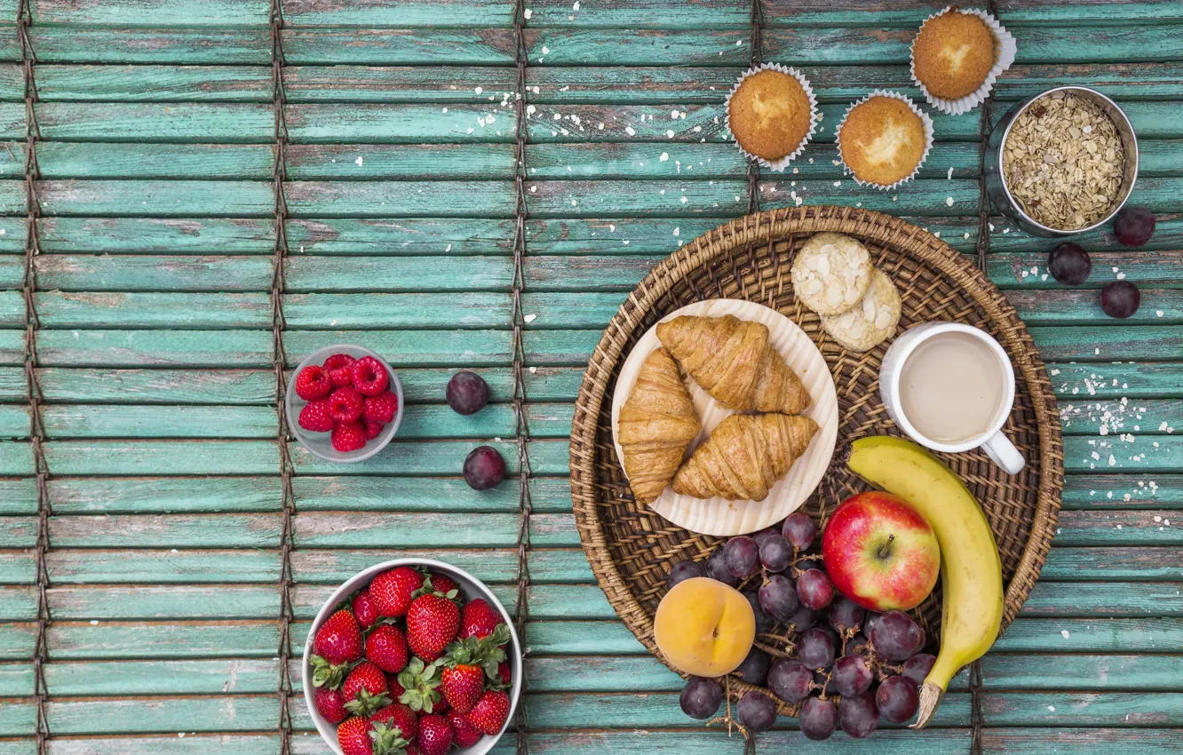 Фото обои ягоды, малина, яблоко, завтрак, клубника, фрукты, wood, strawberry