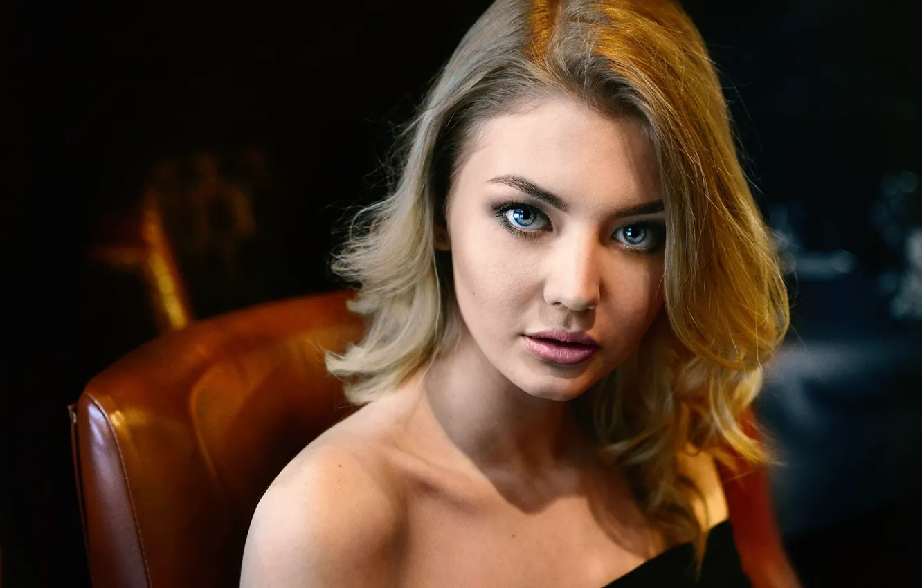 Фото обои взгляд, губки, Елизавета Щербатых