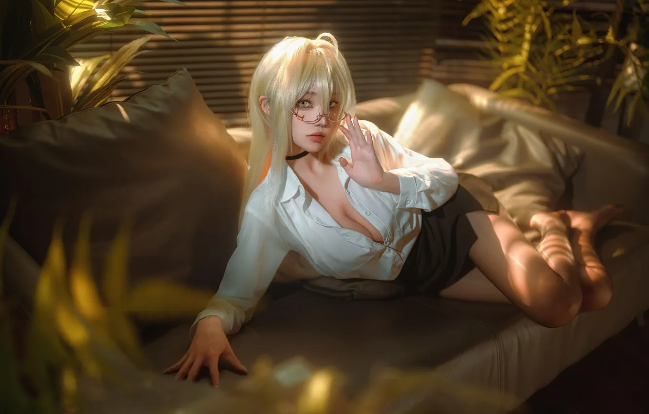 Фото обои Asian, women, cosplay, blonde, big boobs, lying down, bent legs, lying on side