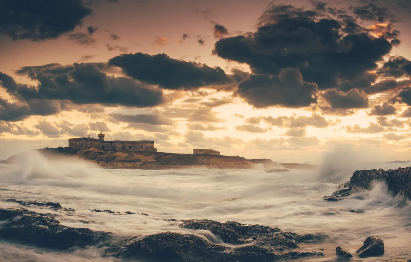 Фото обои море, волны, шторм, берег, остров, башня, утро, крепость