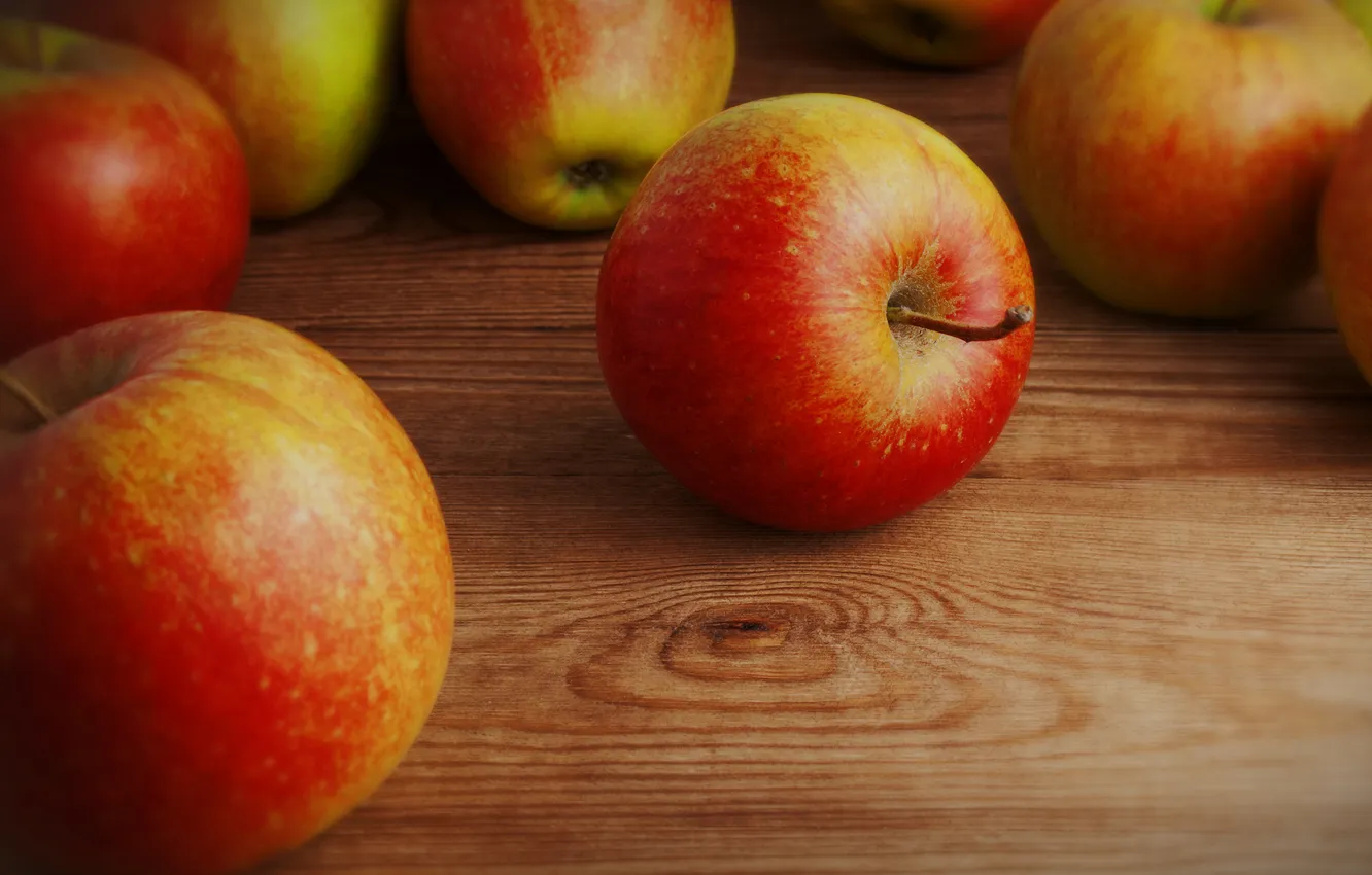 Фото обои стол, яблоки, яблоко, фрукт, плод