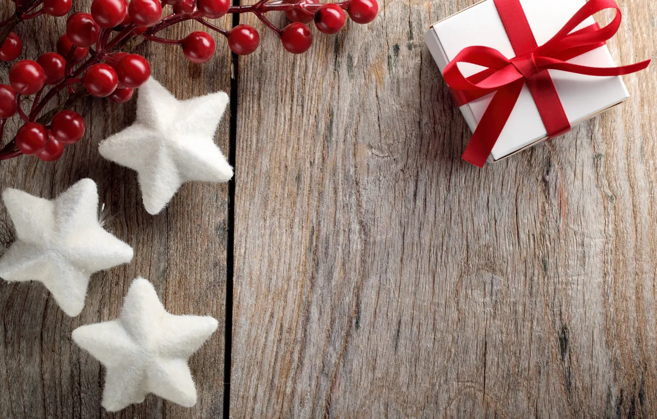 Фото обои украшения, ягоды, подарок, Новый Год, Рождество, Christmas, wood, decoration