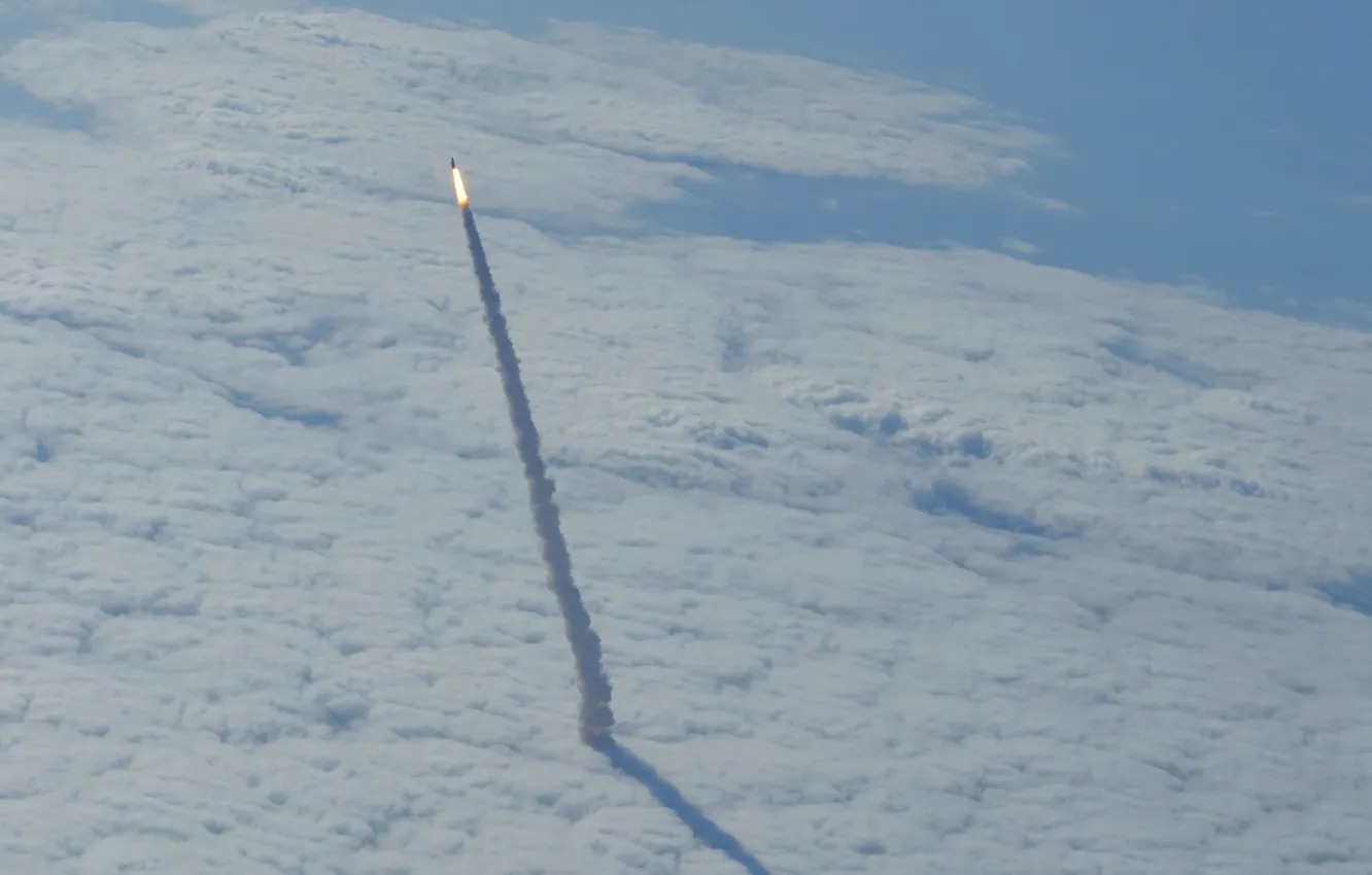 Фото обои облака, челнок, шаттл, космический, старт, Endeavour