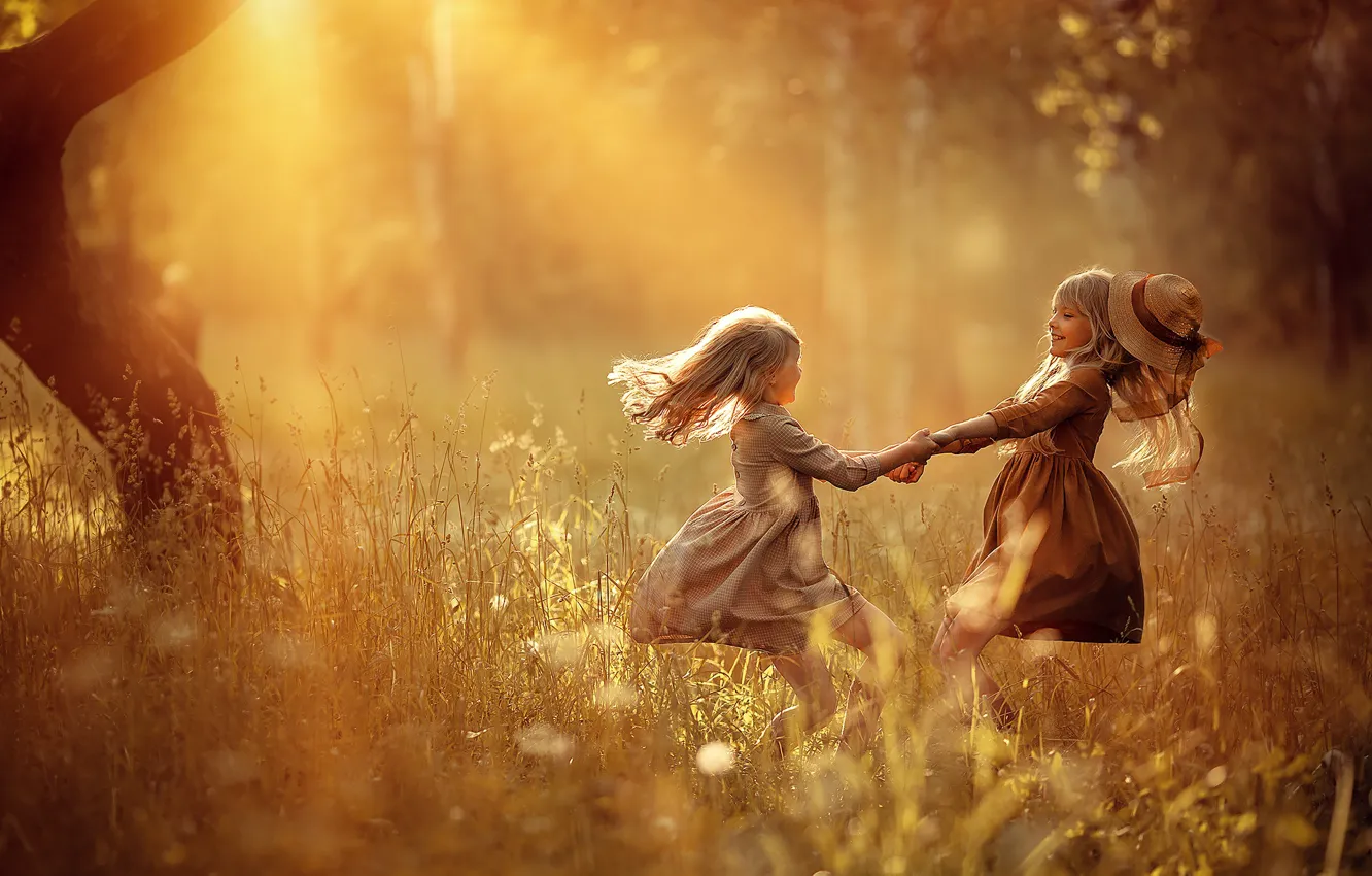 Фото обои радость, природа, дети, детство, девочки, игра, Светлана Шелеметева