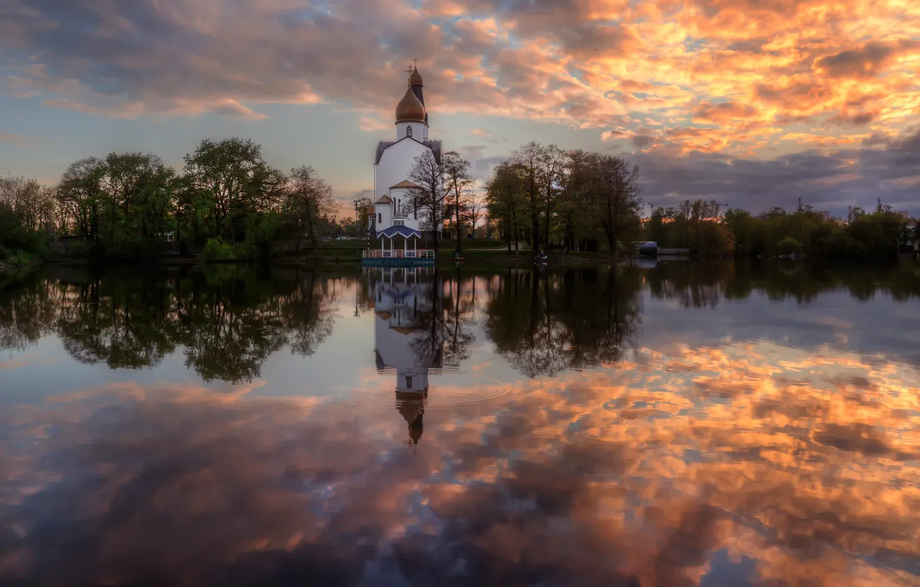Фото обои небо, отражение, весна, Май, храм, Сестрорецк