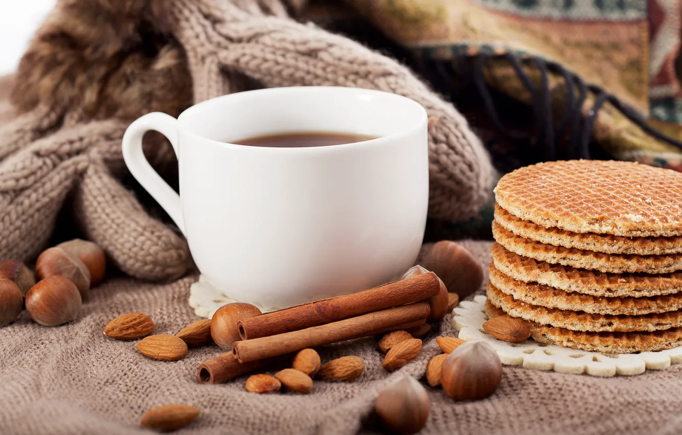 Фото обои кофе, чашка, напиток, орехи, корица, вафли