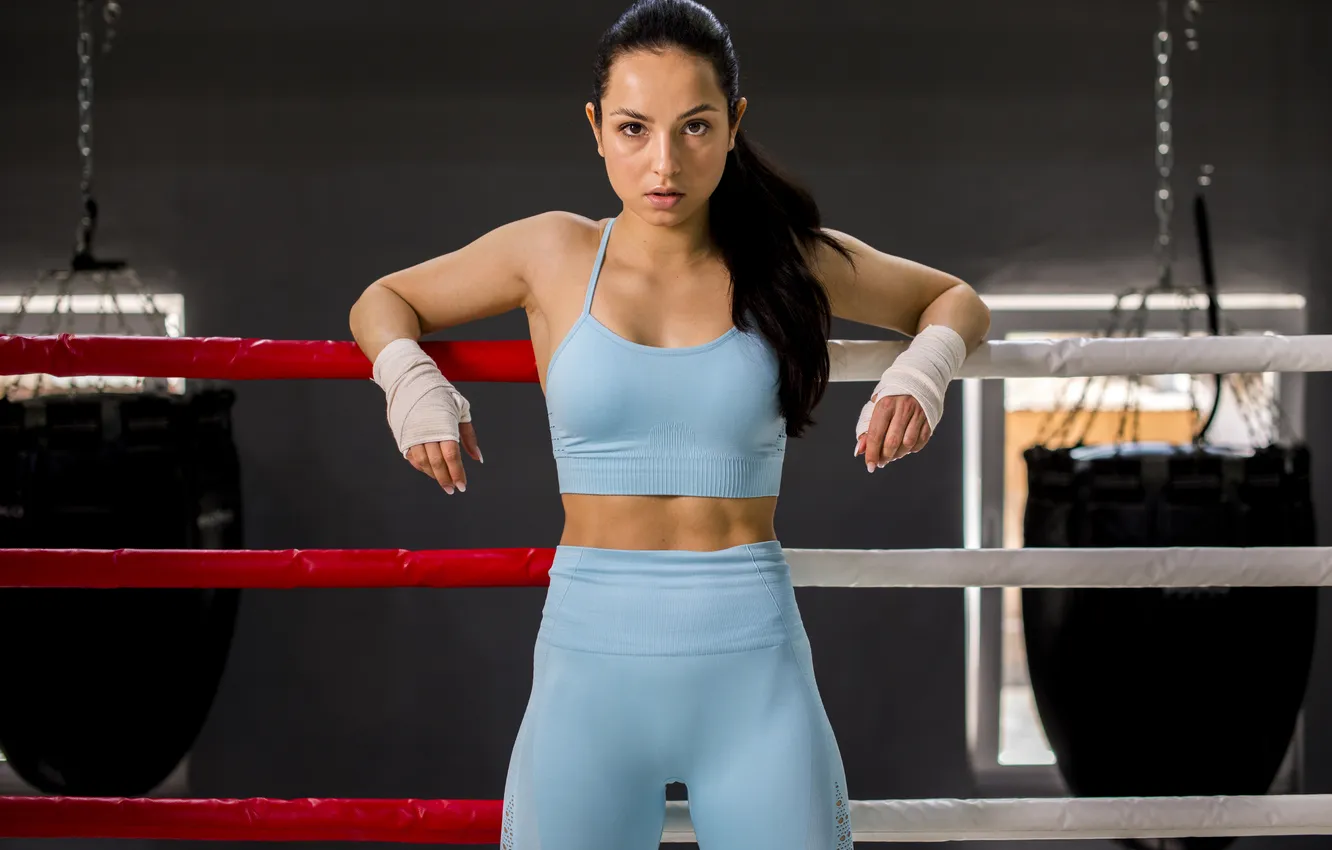 Фото обои girl, posing, gym, boxer