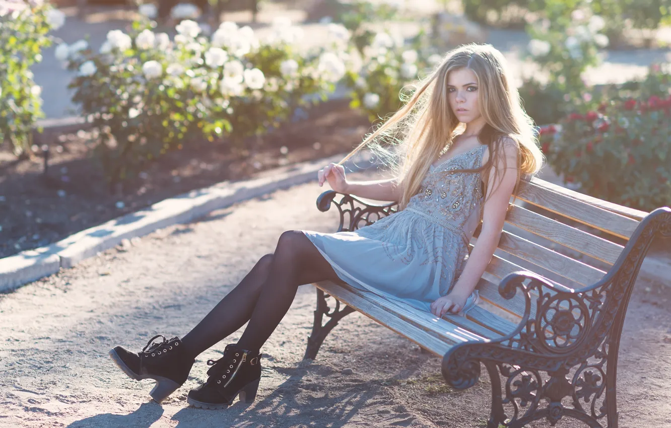 Фото обои Girl, Flowers, Sun, Arizona, Beauty, Fashion, Dress, Afternoon