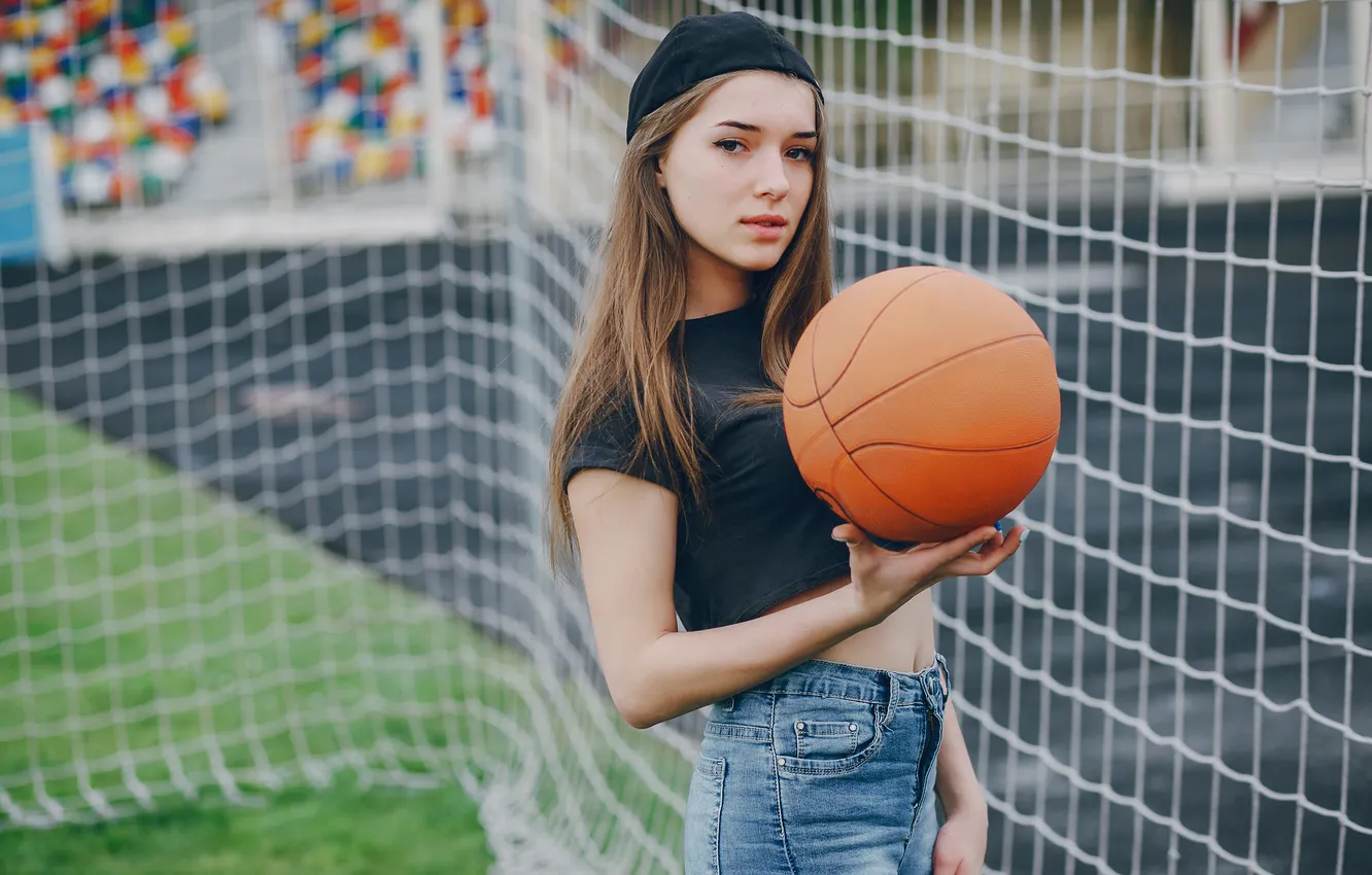 Фото обои girl, woman, beautiful, jeans, cap, ball, tank top