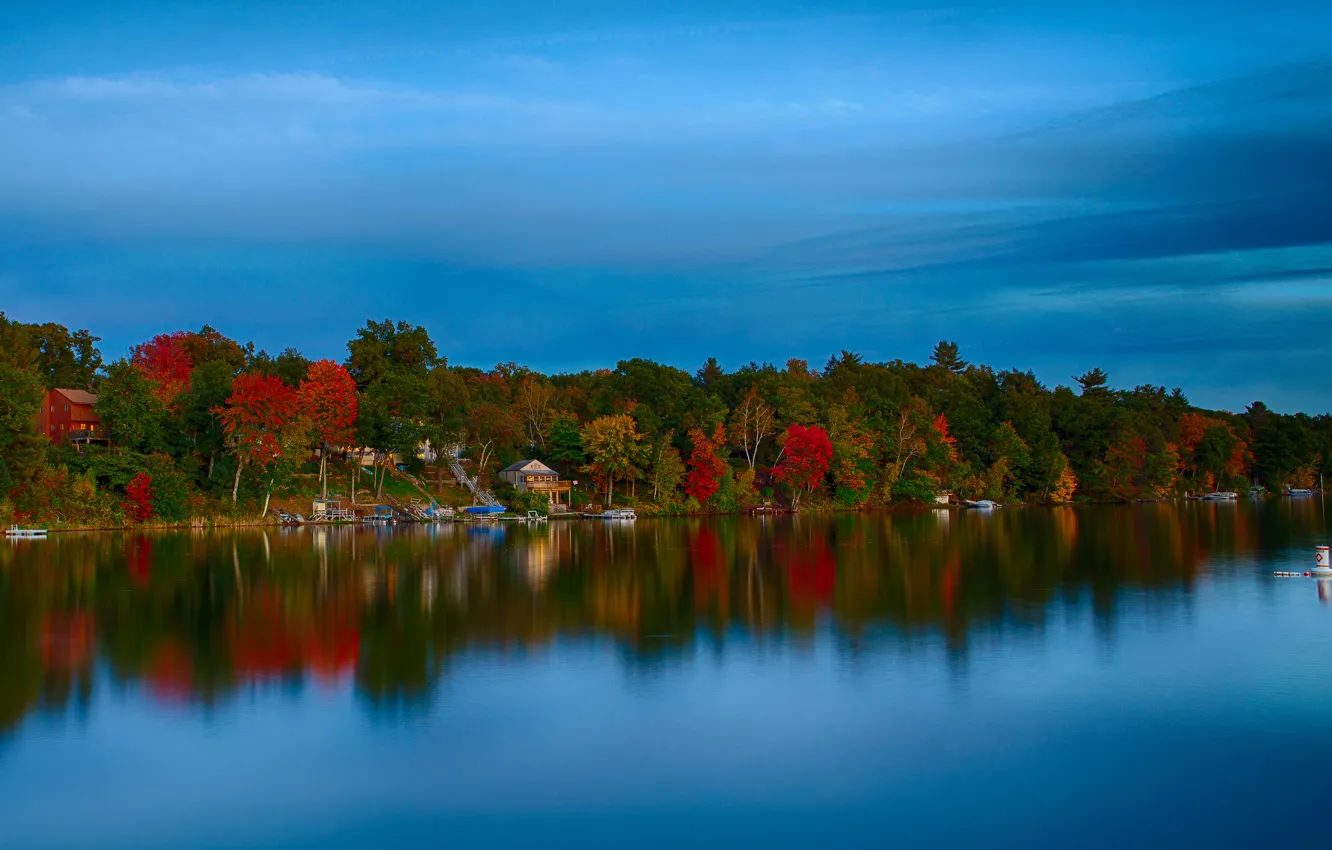 Фото обои осень, лес, небо, деревья, озеро, дом