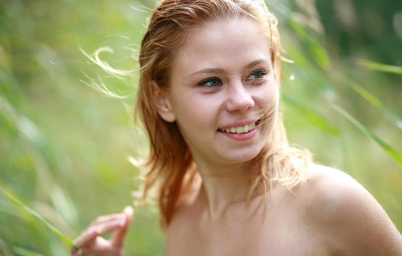 Фото обои krissty, beauty, blonde, outdoors, model, smile, blue eyes