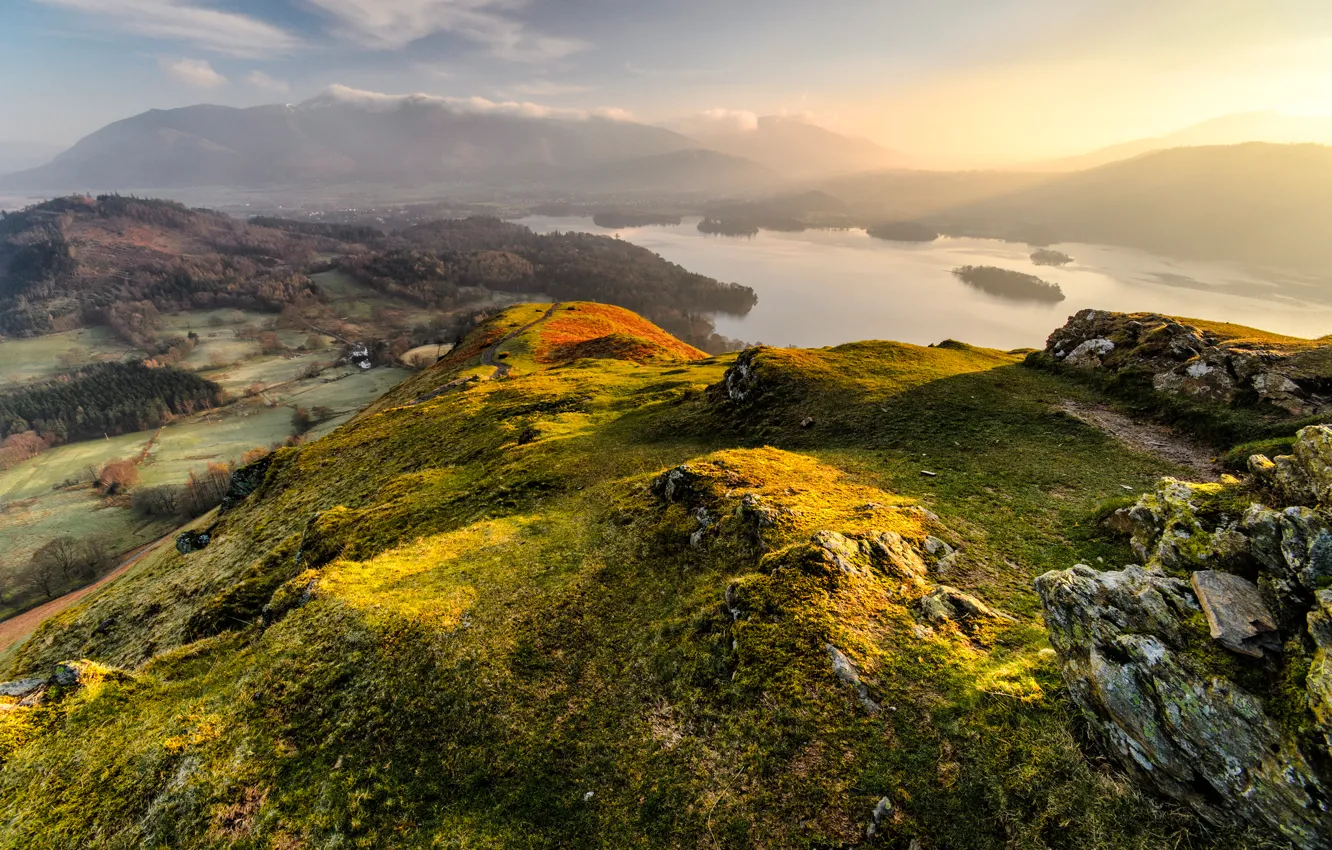 Фото обои свет, горы, холмы, утро, озёра, Англии, графство Камбрия, национальный парк Озёрный край