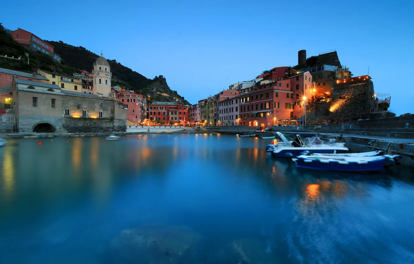 Фото обои здания, дома, лодки, Италия, Italy, Лигурийское море, гавань, Вернацца