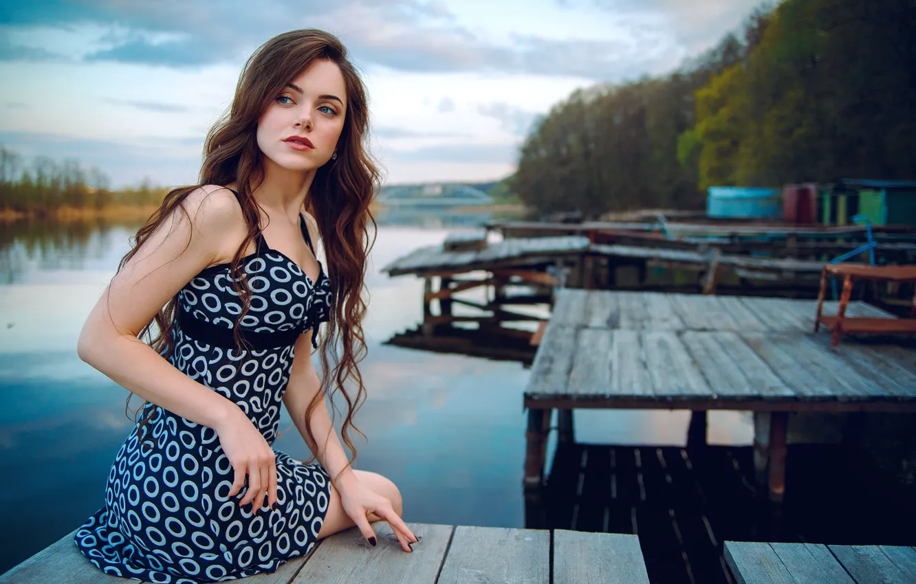 Фото обои sky, dress, trees, nature, clouds, lake, model, women