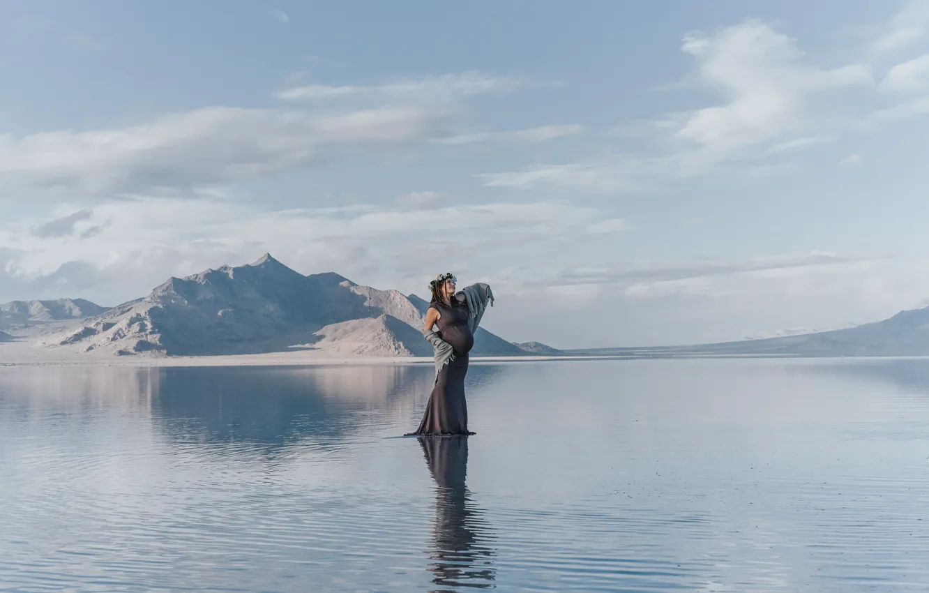 Фото обои Clouds, Beautiful, Water, Mountain, Women, Woman, Wife, Pregnant