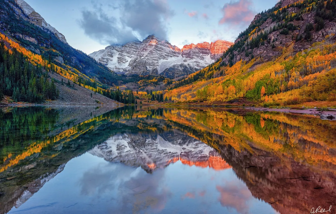Фото обои осень, отражения, деревья, горы, озеро